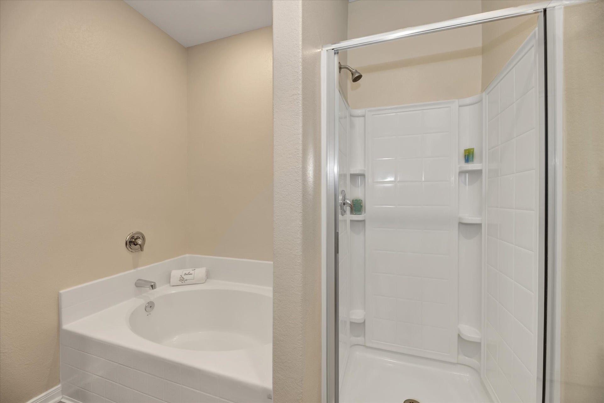2136 Mule Ridge Drive, Katy, TX 77493 Primary bathroom.