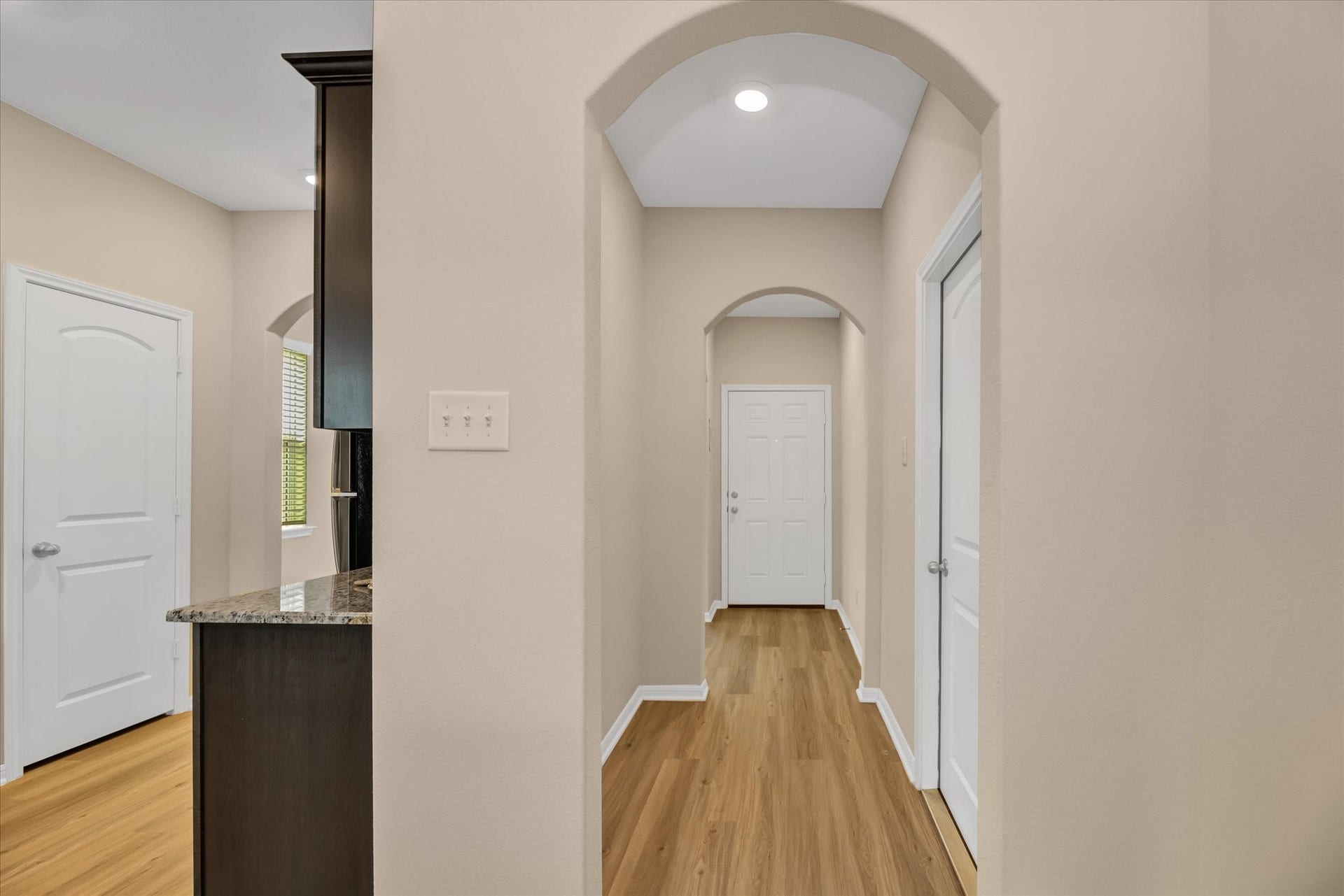 2136 Mule Ridge Drive, Katy, TX 77493 Foyer that connects with dining room, kitchen and garage access.