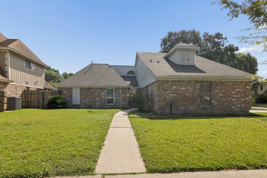 Property photo for 6915 La Mirada Drive, Houston, TX