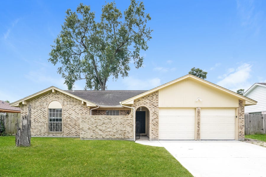 Property photo for 13914 Duncannon Drive, Houston, TX