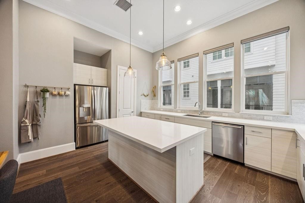 808 Cage Street, Houston, TX 77020 808 Cage Street, Houston, TX 77020