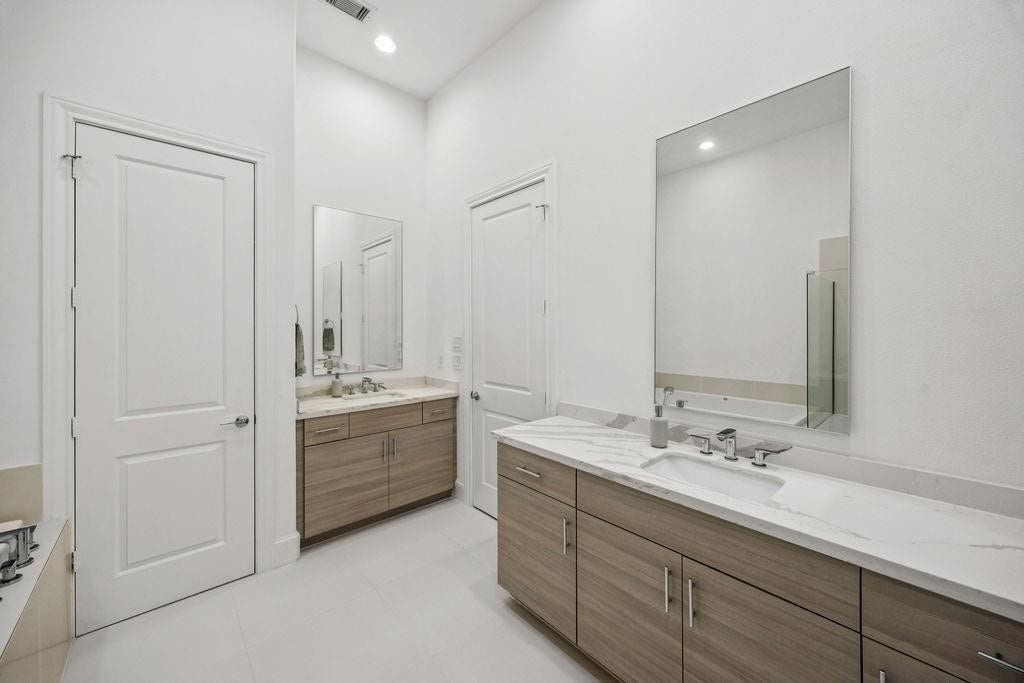 808 Cage Street, Houston, TX 77020 808 Cage Street, Houston, TX 77020