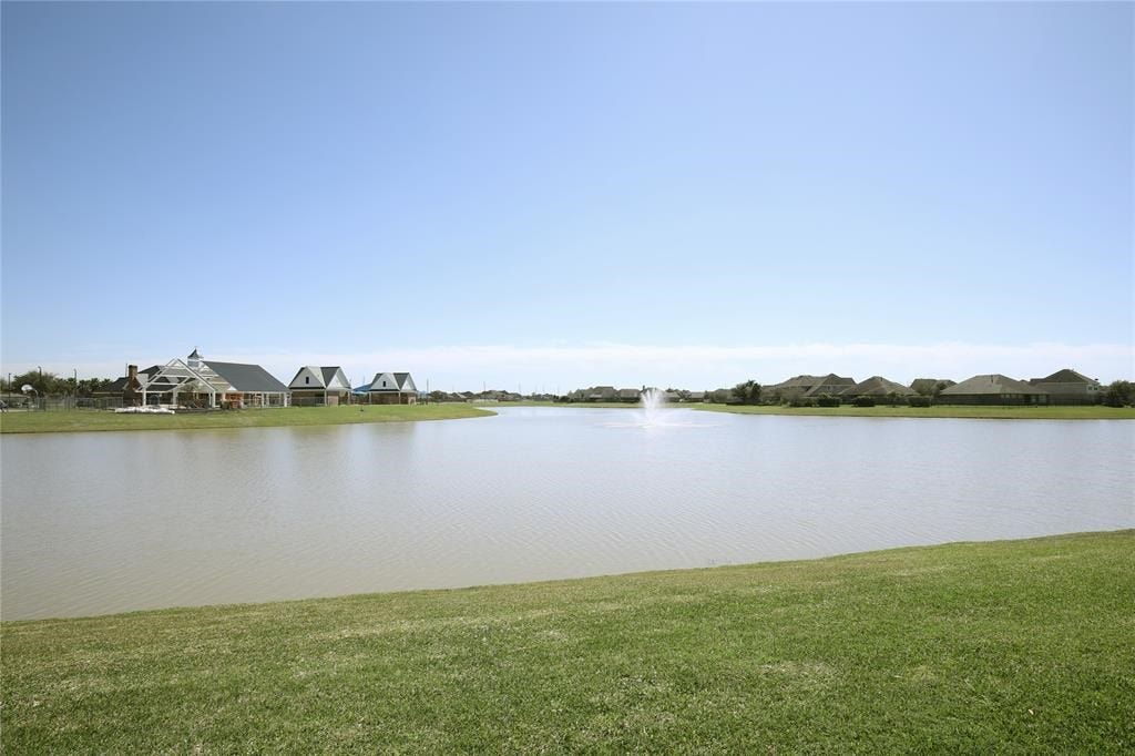 8802 Rocky Knoll Lane, Rosenberg, TX 77469 Neighborhood waterview in walking distance