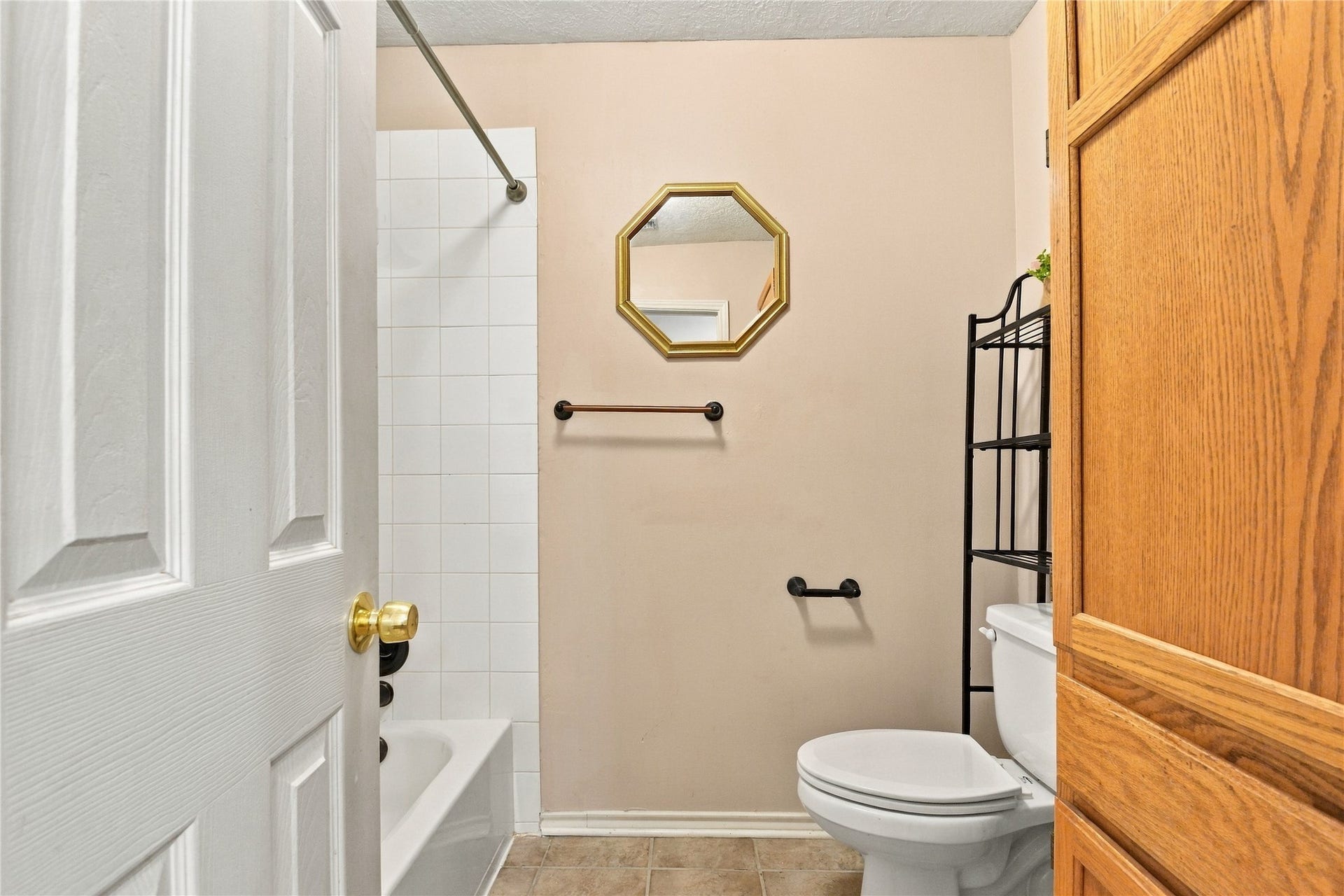 14515 Moss Creek Lane, Cypress, TX 77429 Secondary bathroom