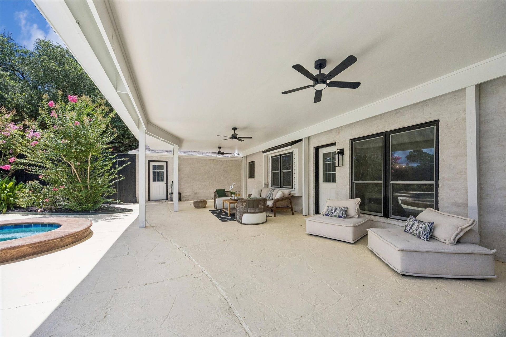 20111 Hardwidge Court, Katy, TX 77450 You wont find anything like it!