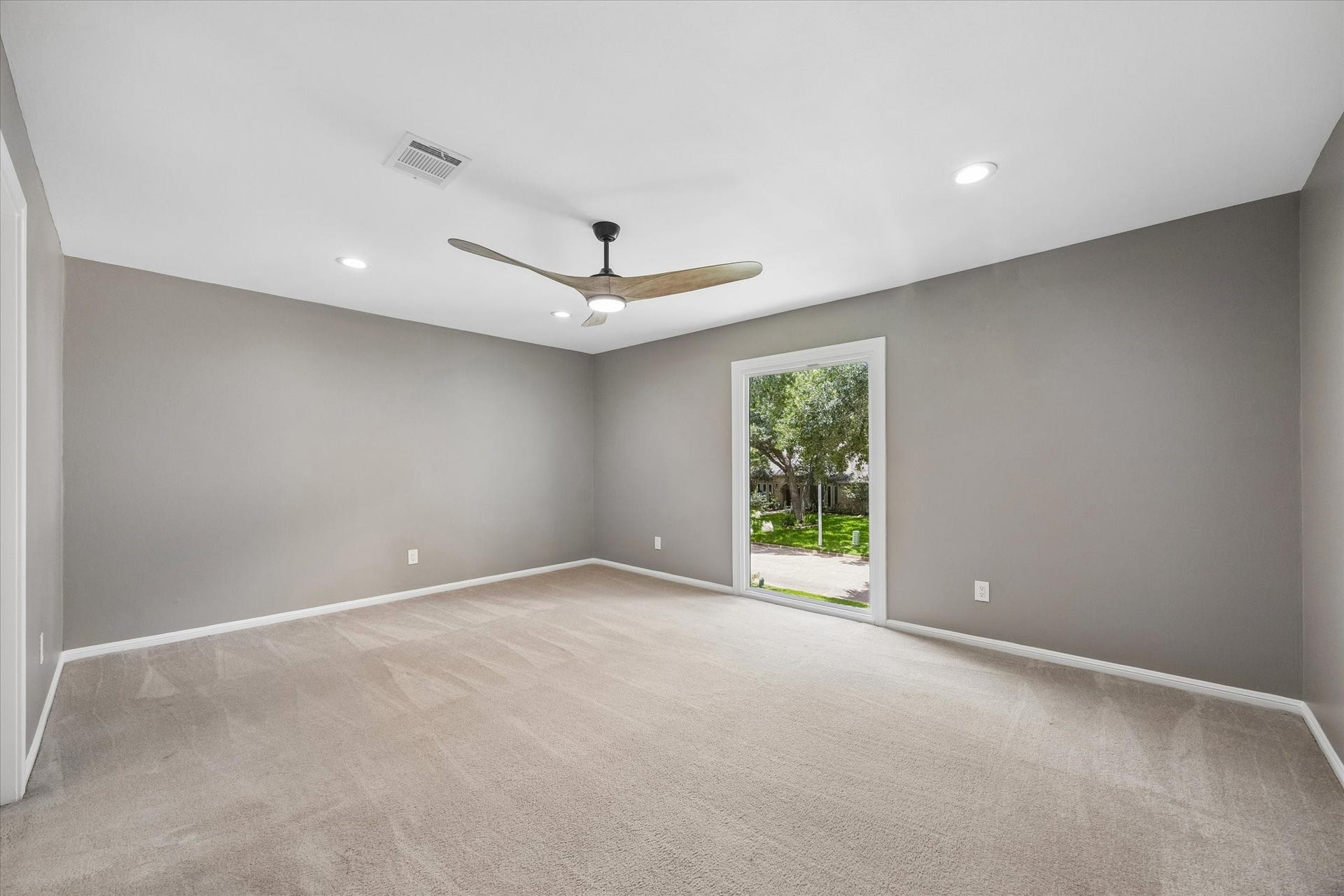 20111 Hardwidge Court, Katy, TX 77450 PRIMARY BEDROOM - New fan, new paint, beautiful windows and so much space!