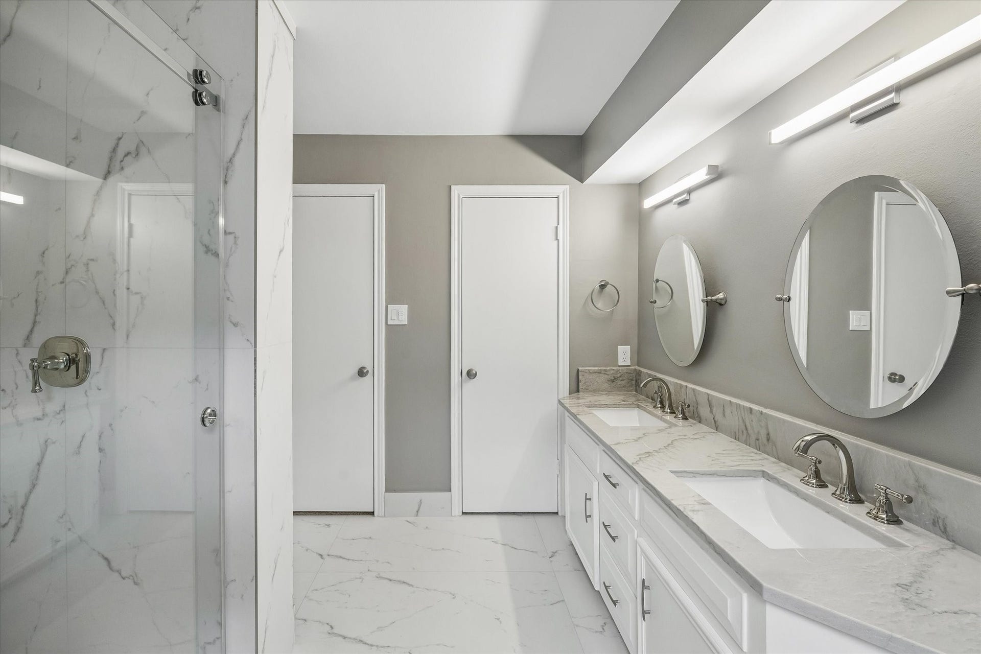 20111 Hardwidge Court, Katy, TX 77450 PRIMARY BATH - Full renovation! brand new tile, shower, updated vanity and fixtures!
