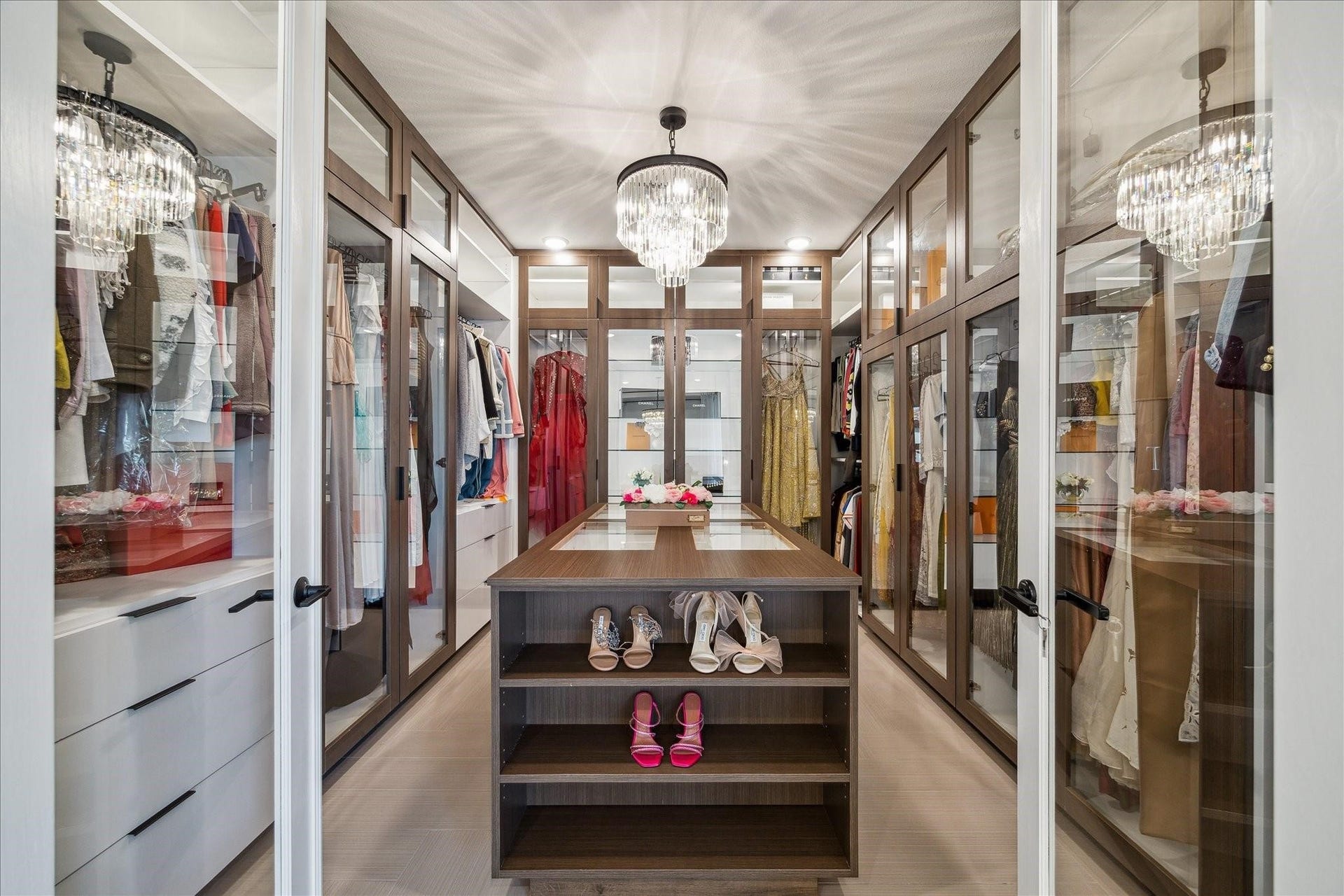 51 St Catherine Way, Richmond, TX 77469 CUSTOM walk-in closet