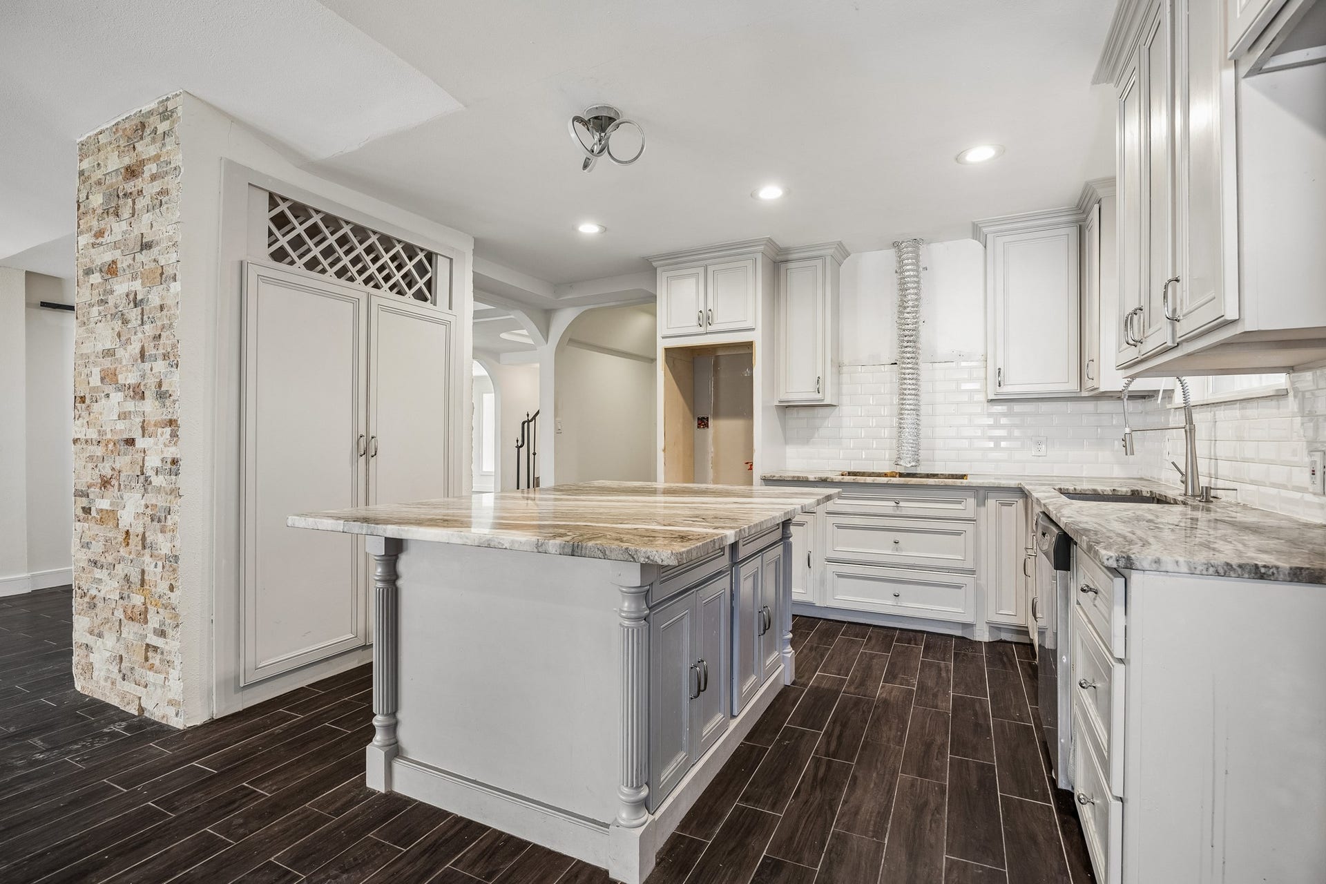 4431 N Roseneath Drive, Houston, TX 77021 Kitchen with center island.