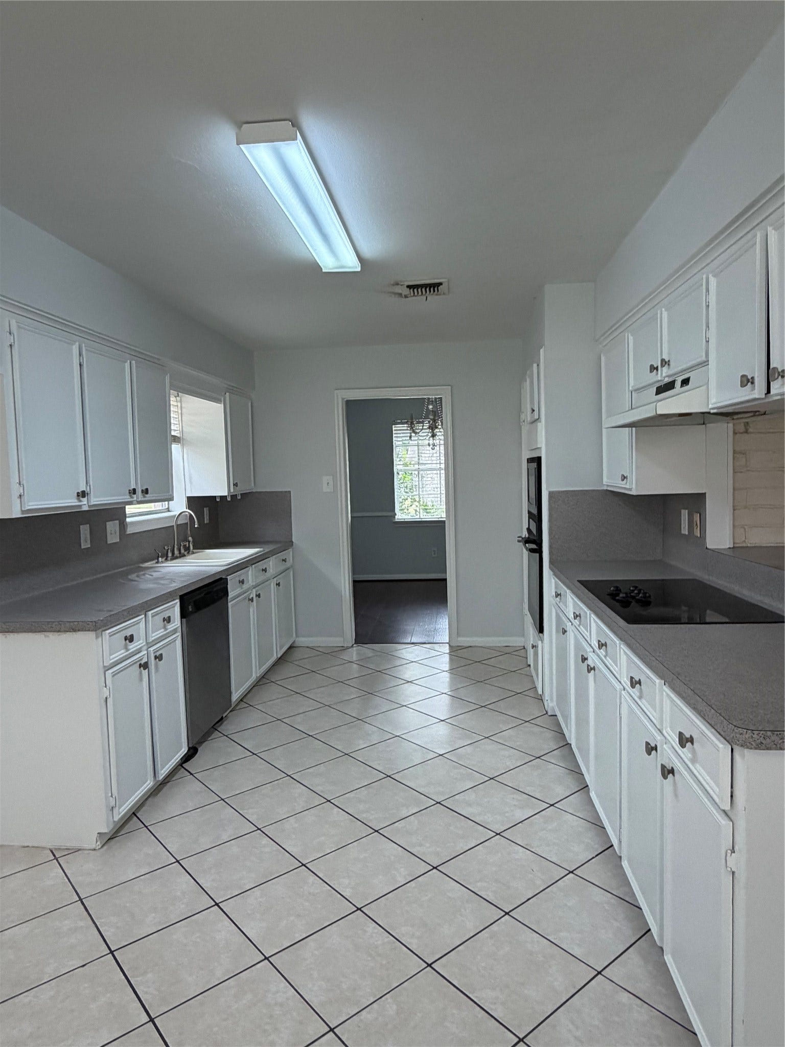 12860 Westleigh Drive, Houston, TX 77077 12860 Westleigh Drive, Houston, TX 77077
