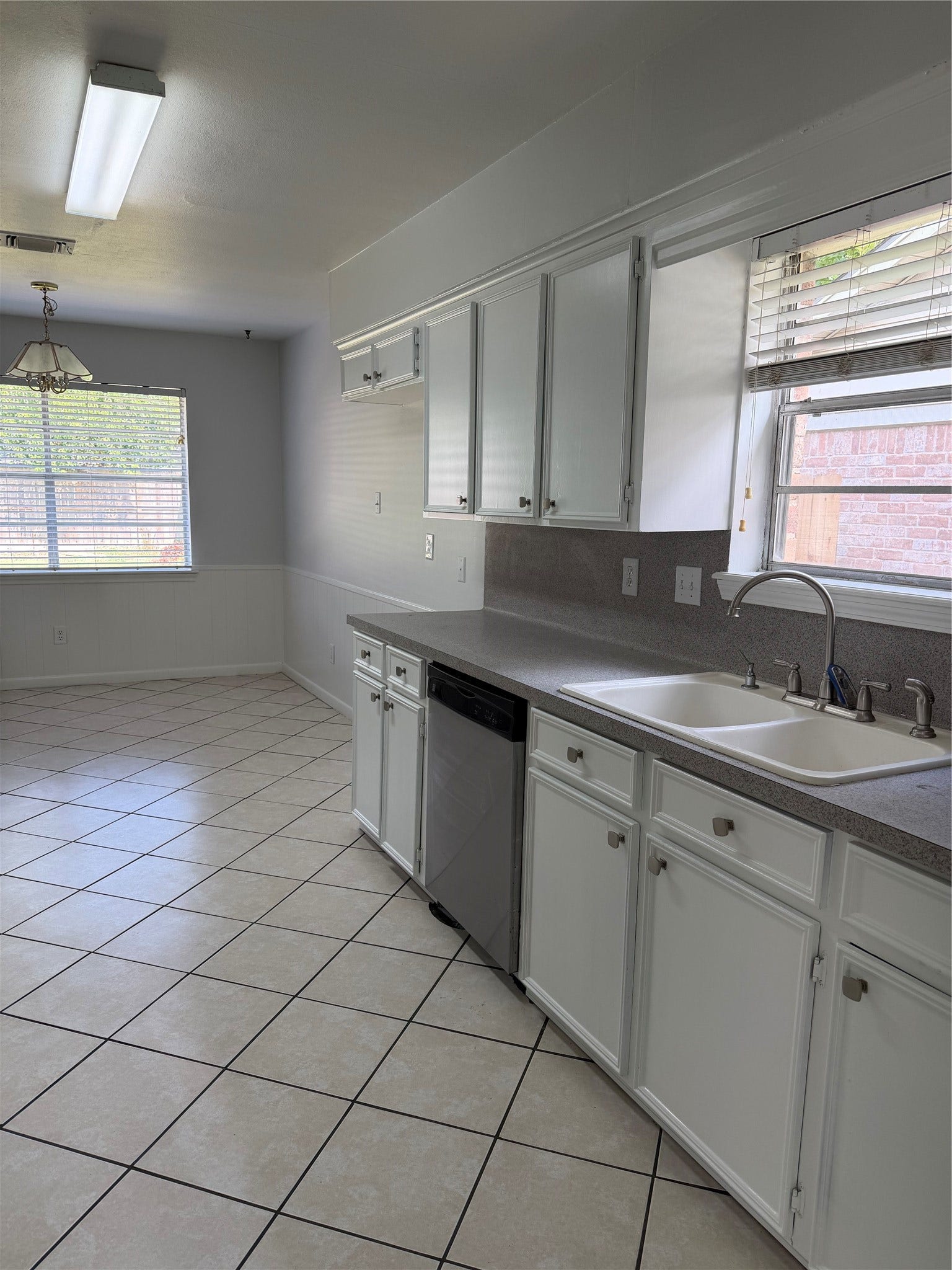 12860 Westleigh Drive, Houston, TX 77077 12860 Westleigh Drive, Houston, TX 77077