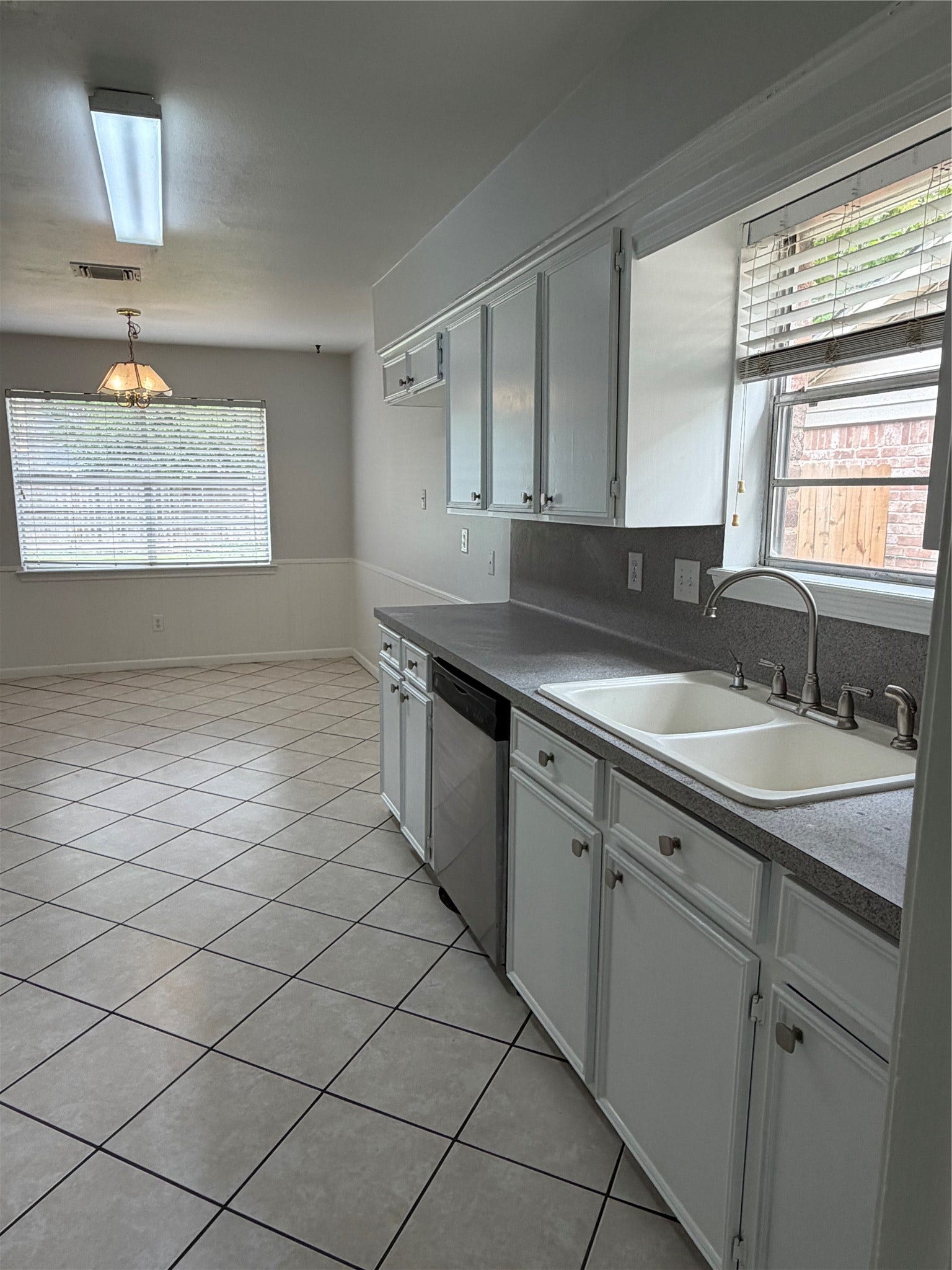 12860 Westleigh Drive, Houston, TX 77077 12860 Westleigh Drive, Houston, TX 77077