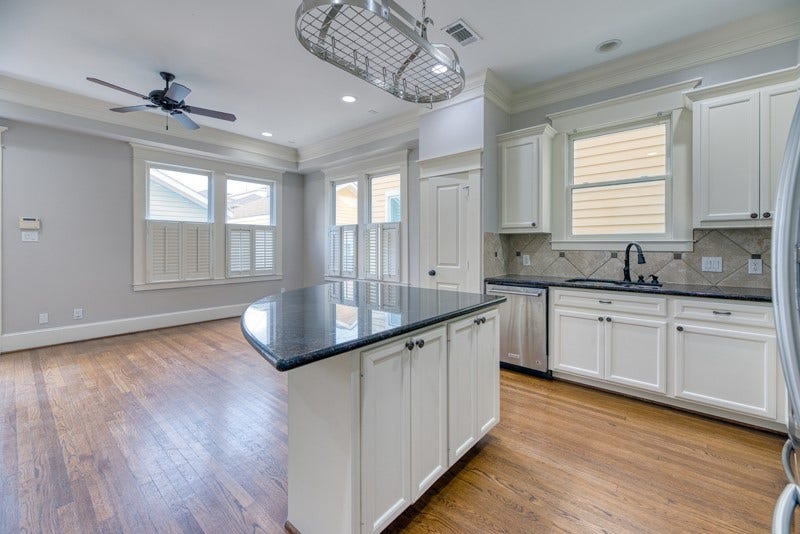 426 W 25th Street, Houston, TX 77008 426 W 25th Street, Houston, TX 77008