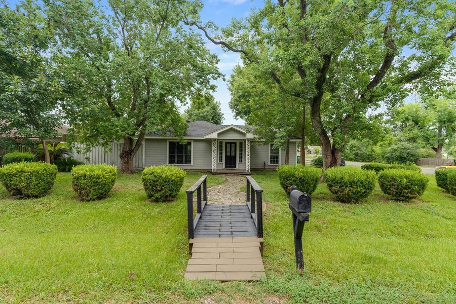 Property photo for 9402 Alcott Drive, Houston, TX