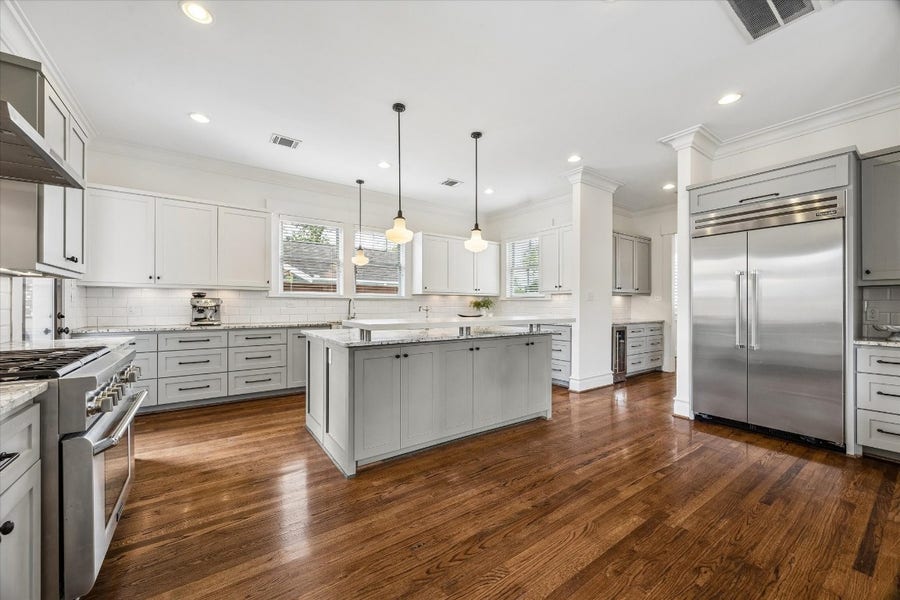 Property photo for 306 E 5th Street, Houston, TX