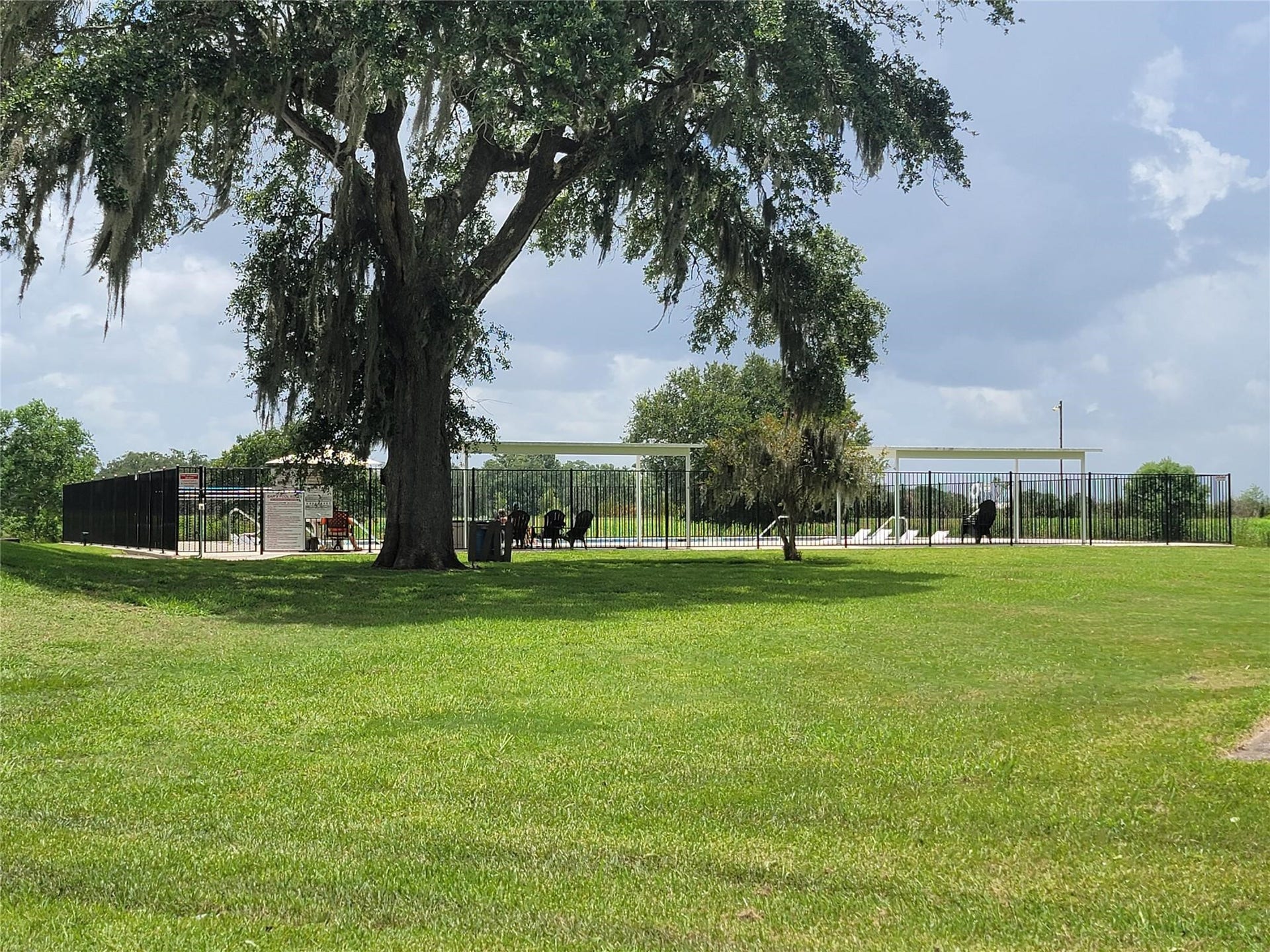 472 Angus Trail, Angleton, TX 77515