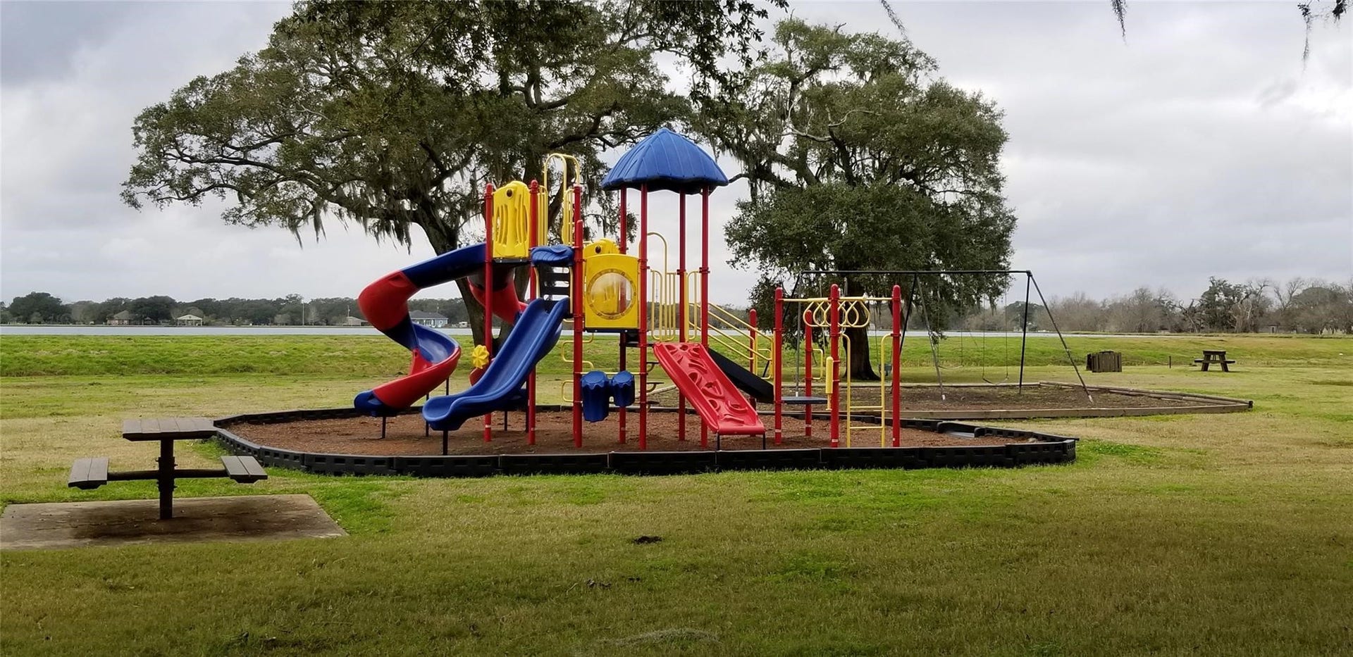 472 Angus Trail, Angleton, TX 77515