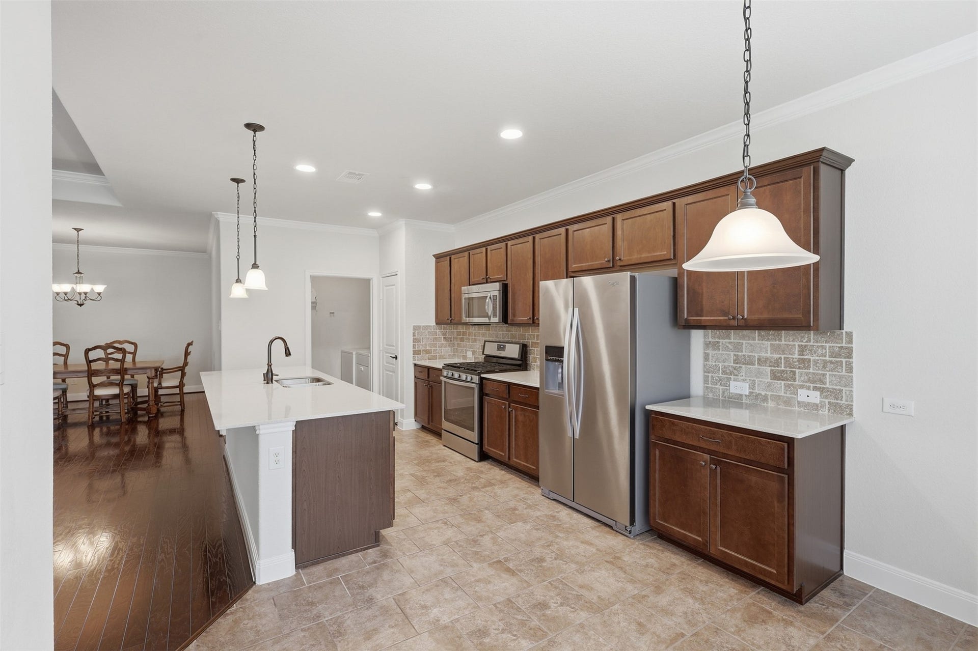 677 Tenuta Lane, League City, TX 77573 677 Tenuta Lane, League City, TX 77573