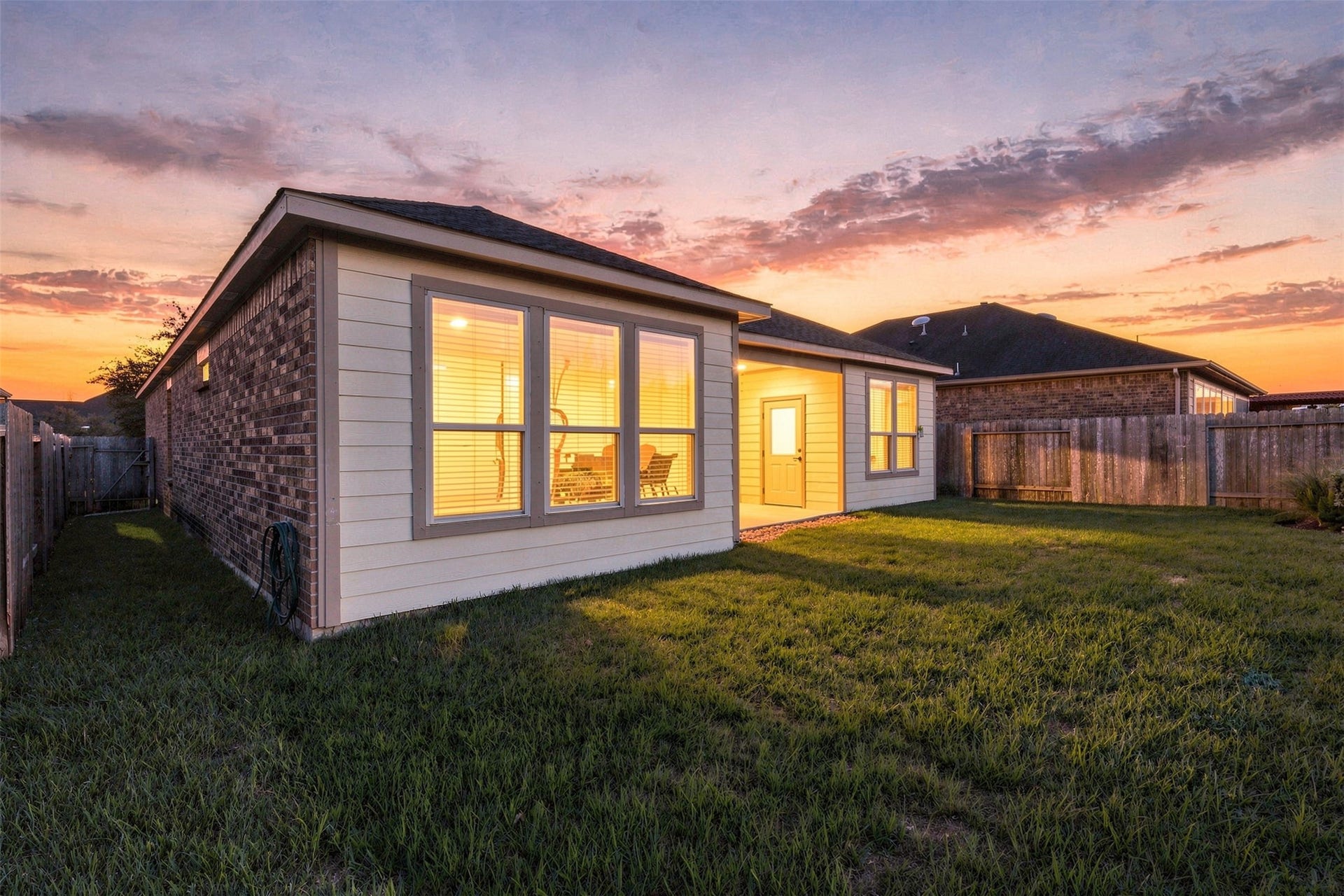 677 Tenuta Lane, League City, TX 77573 677 Tenuta Lane, League City, TX 77573