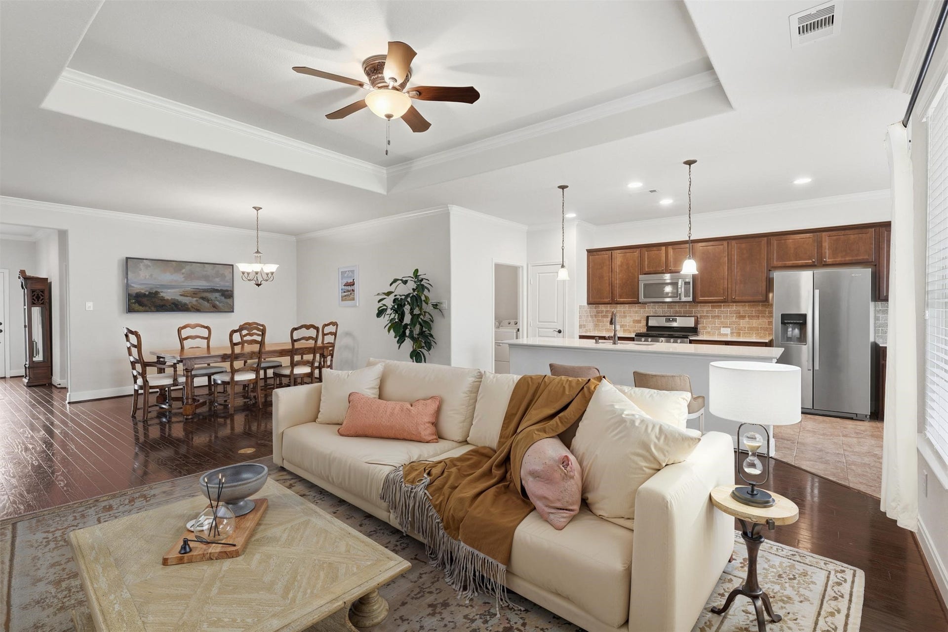 677 Tenuta Lane, League City, TX 77573 Virtually Staged