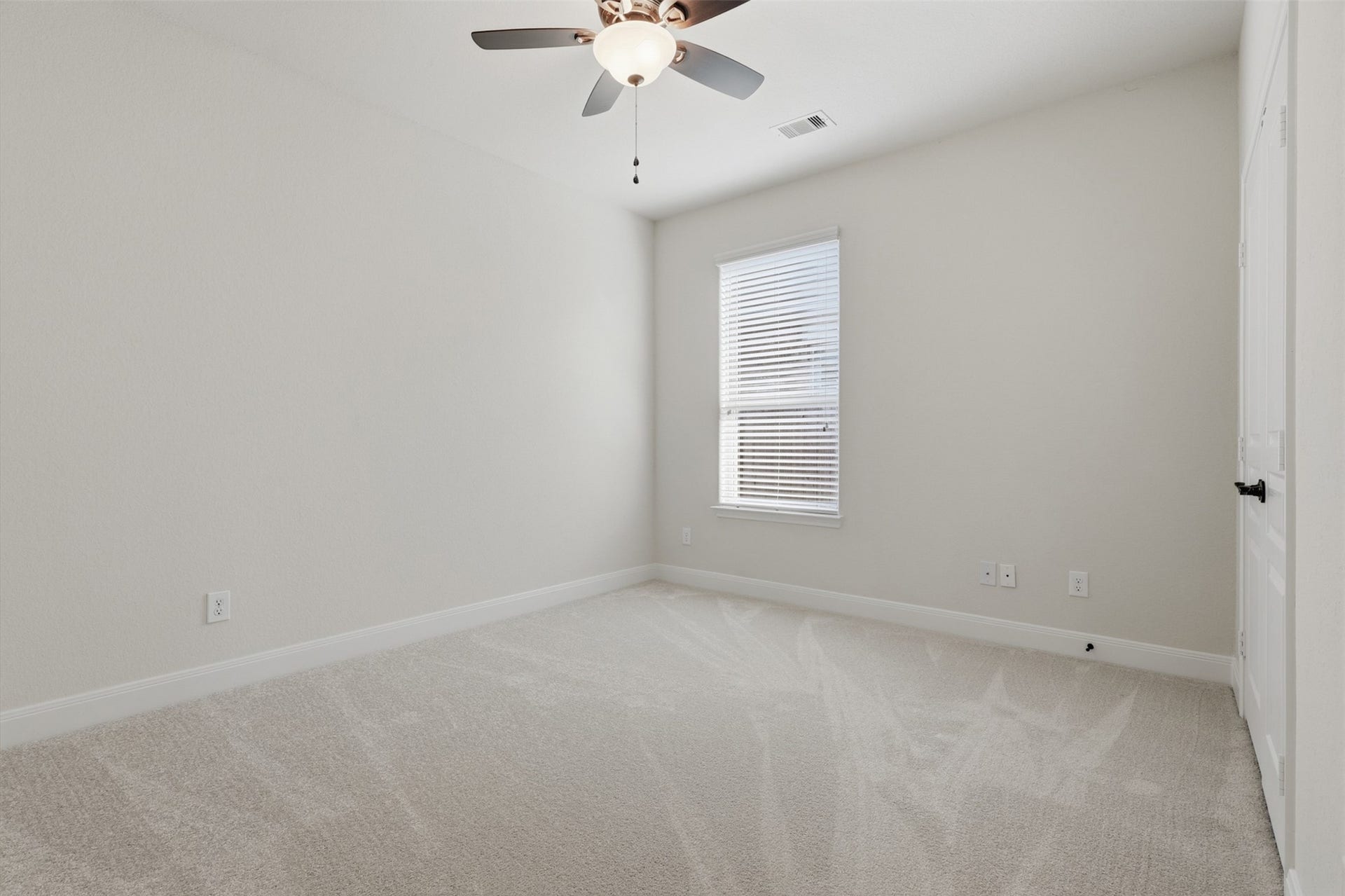 677 Tenuta Lane, League City, TX 77573 3rd Bedroom