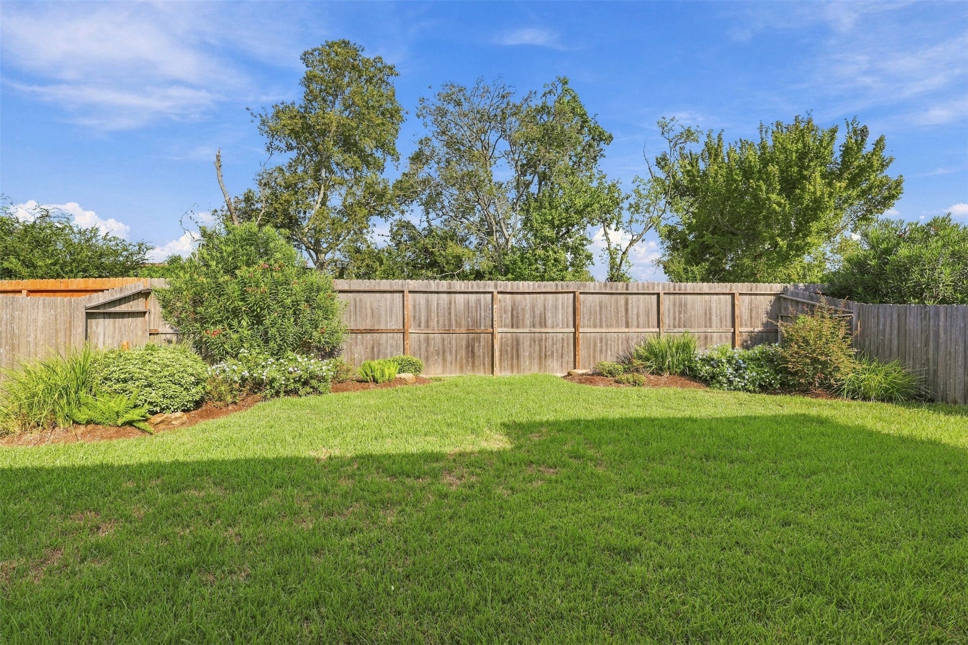 677 Tenuta Lane, League City, TX 77573 677 Tenuta Lane, League City, TX 77573