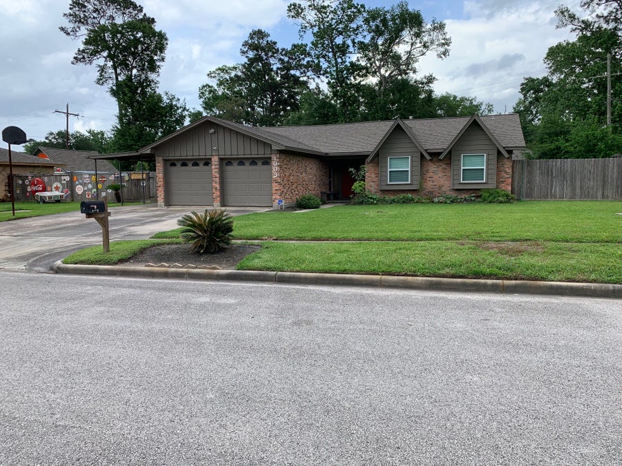 Property photo for 1003 Timber Hill Drive, Conroe, TX