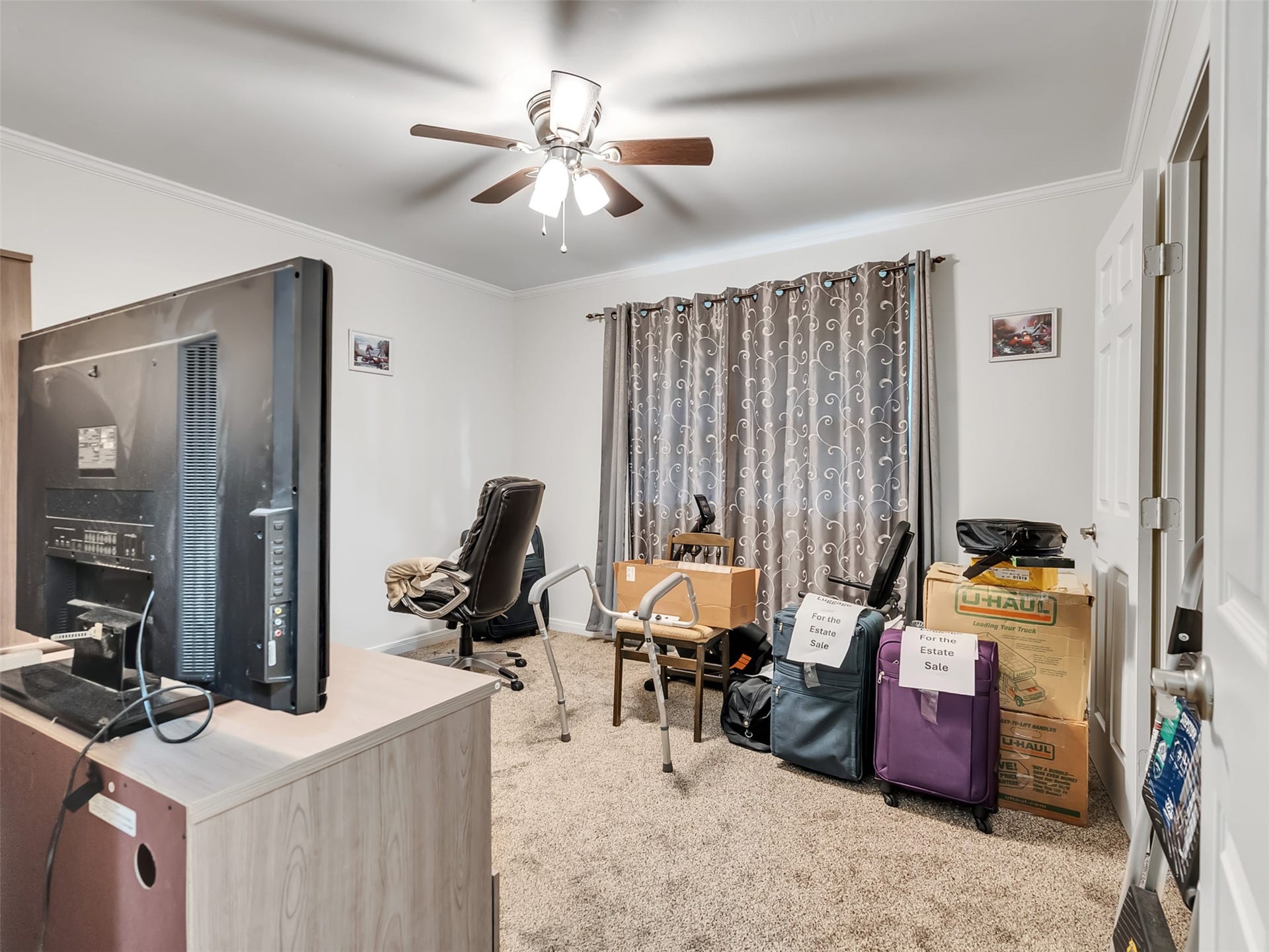 3017 Inwood Drive, Dickinson, TX 77539 One of 3 bedrooms down.