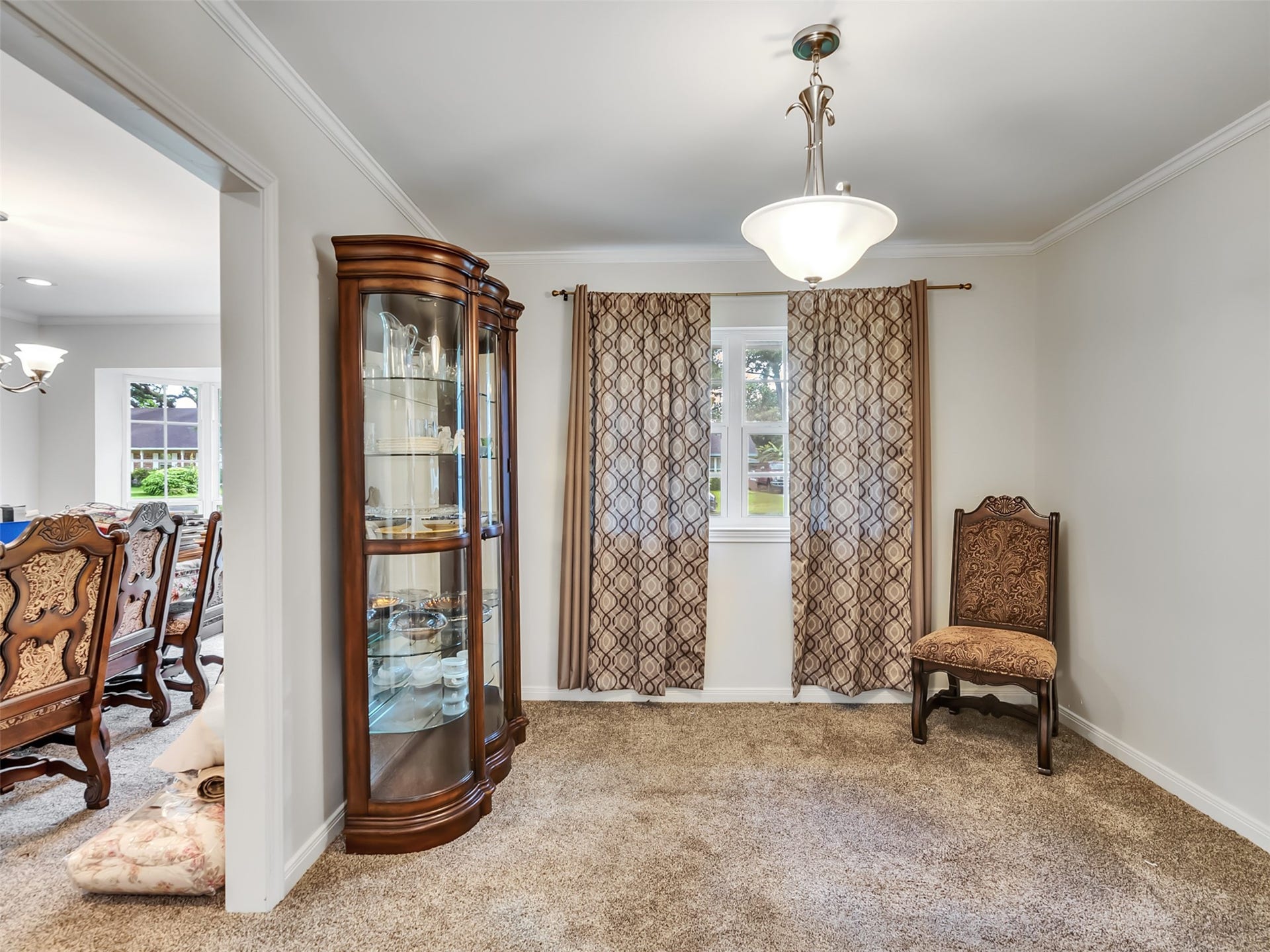 3017 Inwood Drive, Dickinson, TX 77539 Make it an office, playroom or whatever you like.