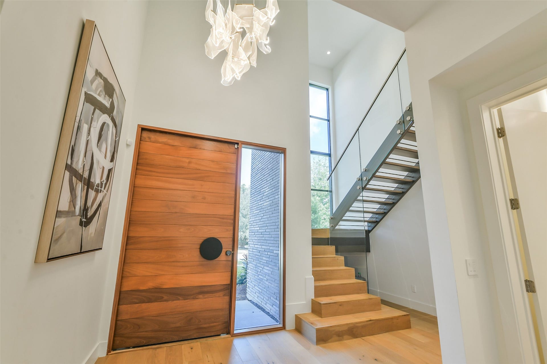 3003 Virginia Street, Houston, TX 77098 Two story foyer