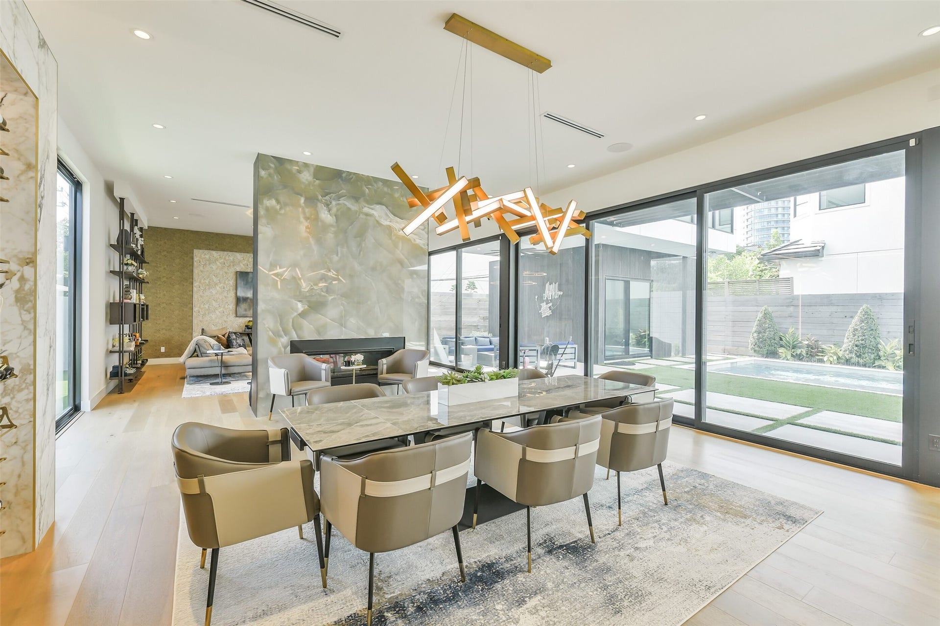 3003 Virginia Street, Houston, TX 77098 Large dining room open to the kitchen and overlooking the pool