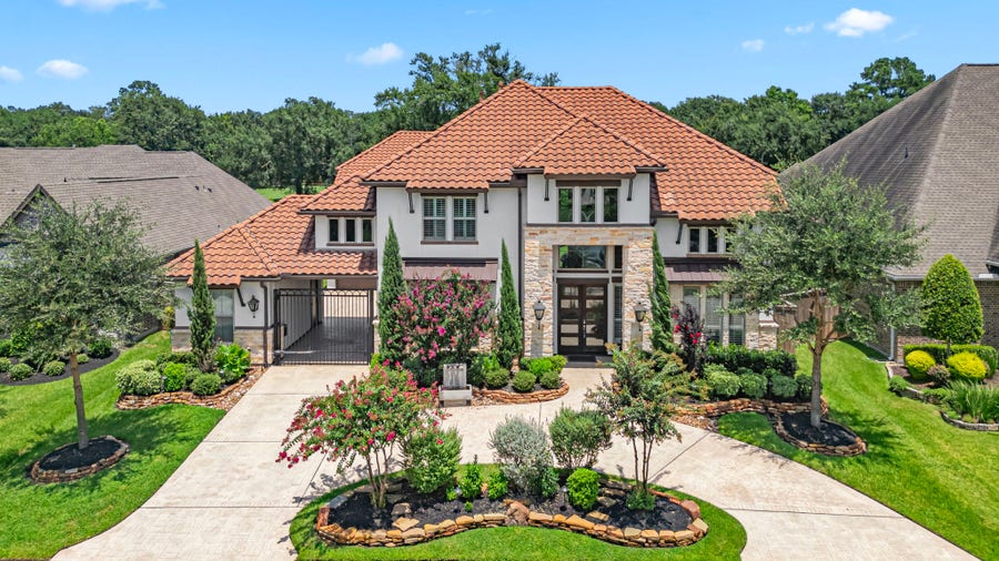 Property photo for 13622 E Palomino Lake Circle, Cypress, TX
