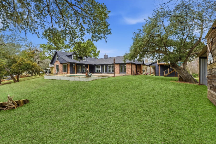 Property photo for 4701 County Road 747a, Brazoria, TX