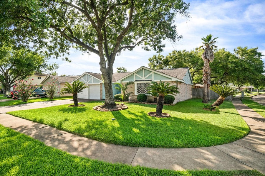 Property photo for 15802 Tammany Lane, Houston, TX
