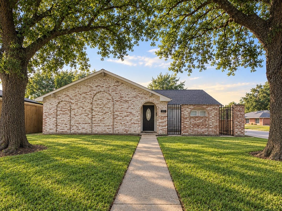 Property photo for 5823 Silver Forest Drive, Houston, TX