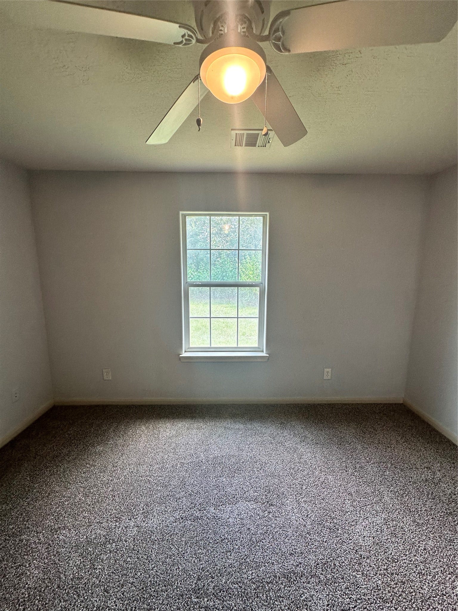 102 Lindley Street, Willis, TX 77378