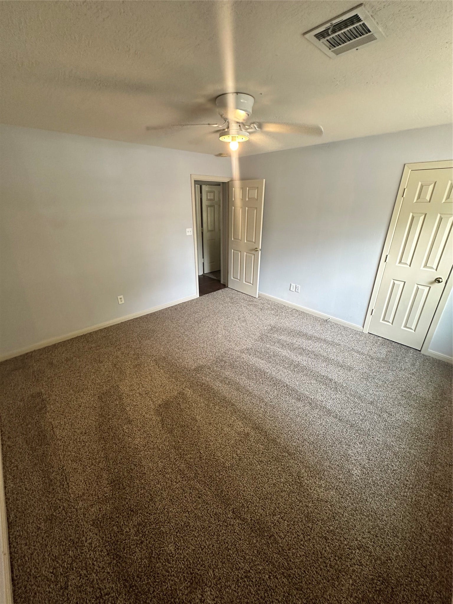 102 Lindley Street, Willis, TX 77378