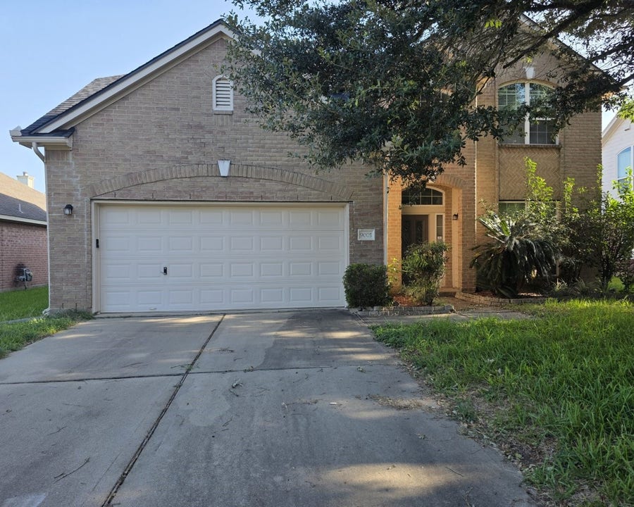 Property photo for 9005 Sundown Drive, Pearland, TX