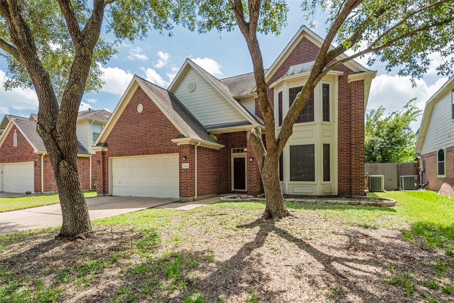 Property photo for 3306 Autumn Forest Drive, Pearland, TX