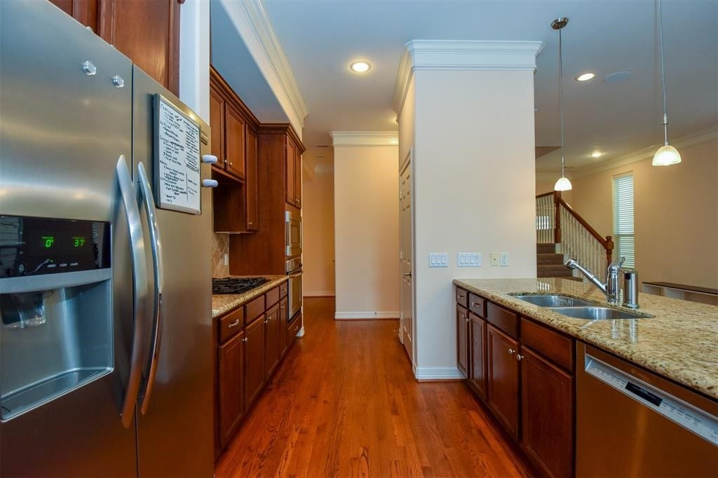 815 Garden Rose Lane, Houston, TX 77018 815 Garden Rose Lane, Houston, TX 77018