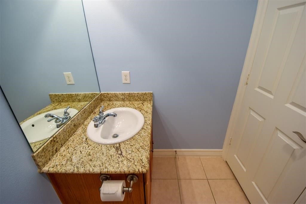 815 Garden Rose Lane, Houston, TX 77018 815 Garden Rose Lane, Houston, TX 77018