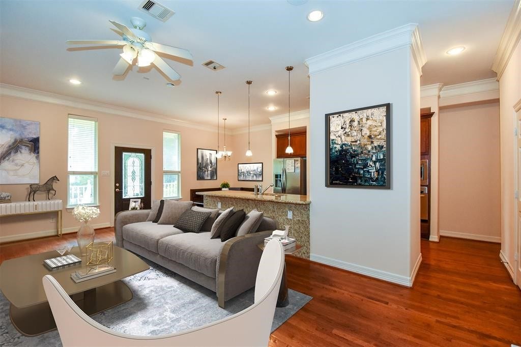 815 Garden Rose Lane, Houston, TX 77018 815 Garden Rose Lane, Houston, TX 77018