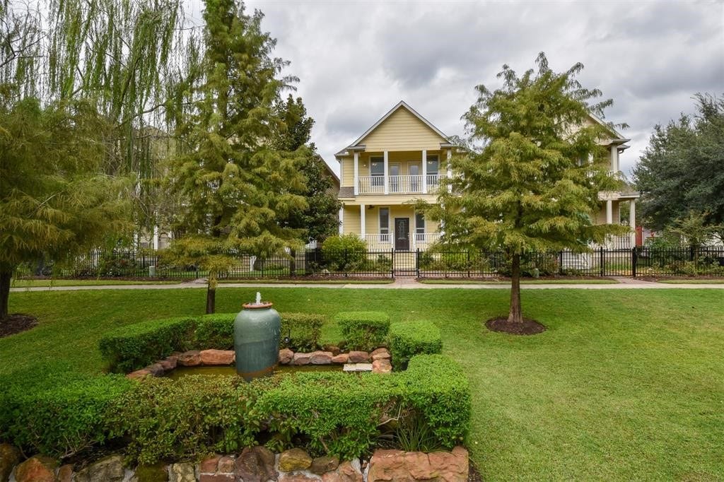 815 Garden Rose Lane, Houston, TX 77018 815 Garden Rose Lane, Houston, TX 77018