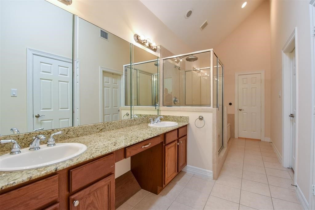 815 Garden Rose Lane, Houston, TX 77018 815 Garden Rose Lane, Houston, TX 77018