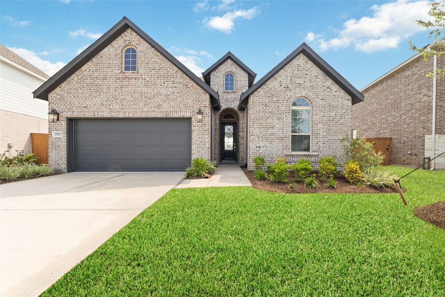 Property photo for 2925 Gleason Terrace Lane, La Marque, TX