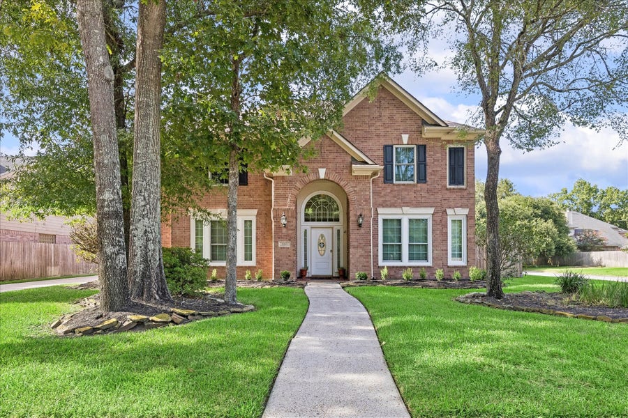 Property photo for 2202 Riverway Oak Drive, Kingwood, TX