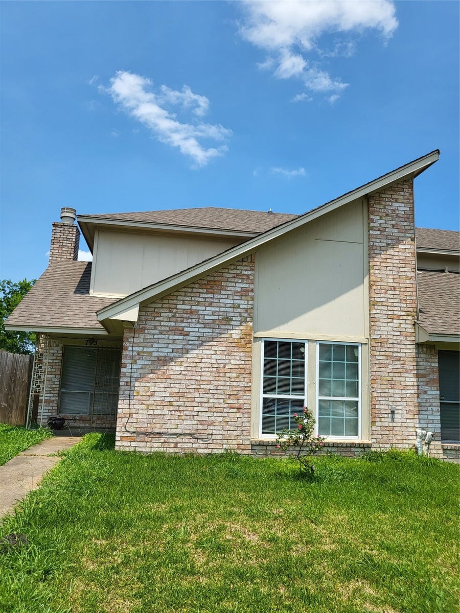 Property photo for 713 Carol Lynn Drive, Missouri City, TX