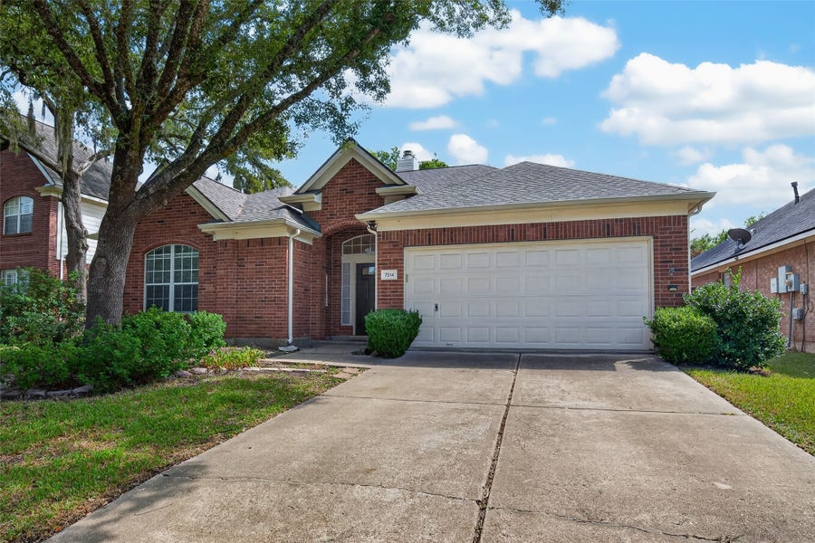 Property photo for 7514 Broken Oak Lane, Sugar Land, TX
