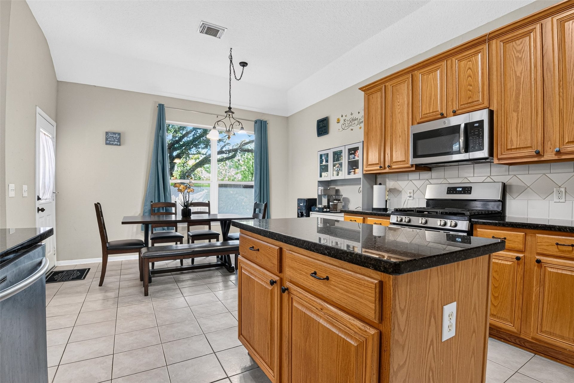 7514 Broken Oak Lane, Sugar Land, TX 77479 7514 Broken Oak Lane, Sugar Land, TX 77479