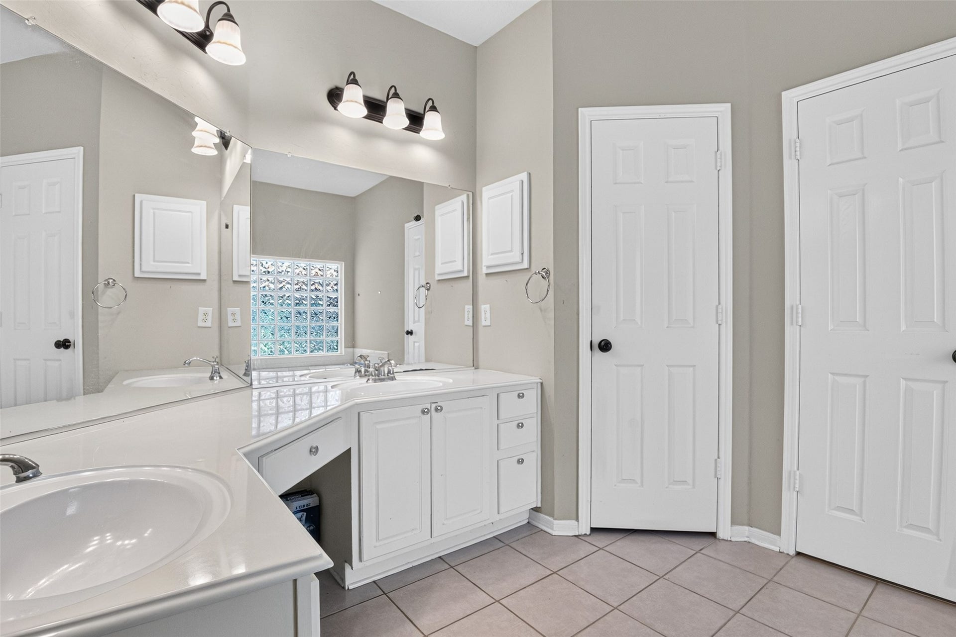 7514 Broken Oak Lane, Sugar Land, TX 77479 7514 Broken Oak Lane, Sugar Land, TX 77479
